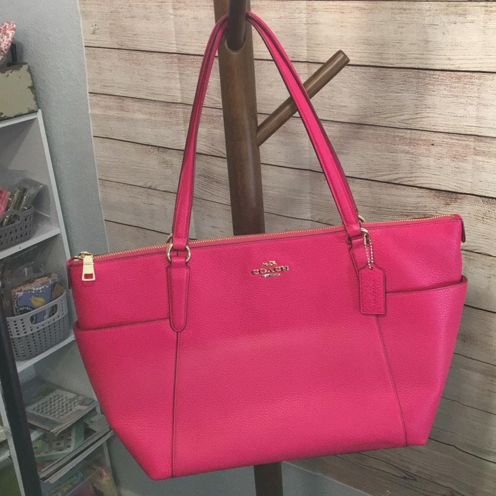 Coach Large Leather pebbled Purse Bright Pink NWT